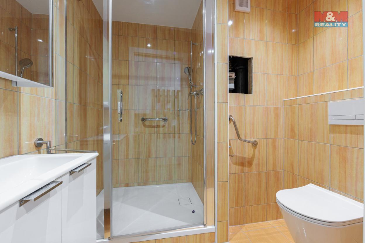 Renovated 1+1 apartment - image 1