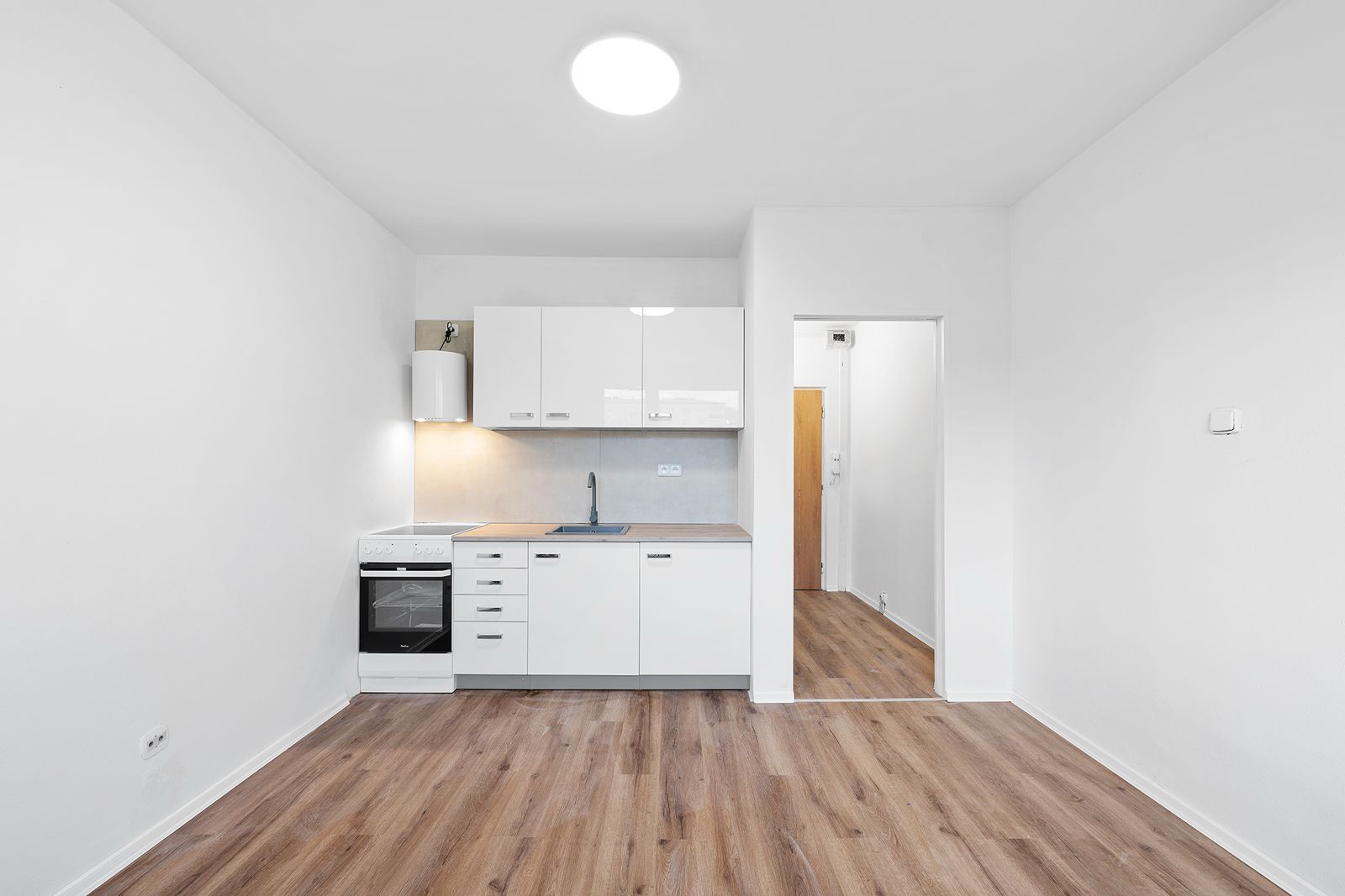 Modern 1+kk studio in Ústí nad Labem - image 1